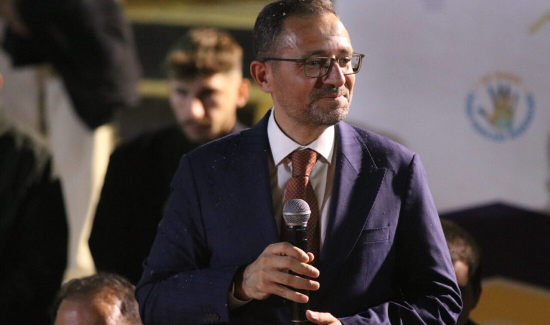 - "AK Parti gibi tek başına uzun yıllar iktidarını sürdürebilmiş