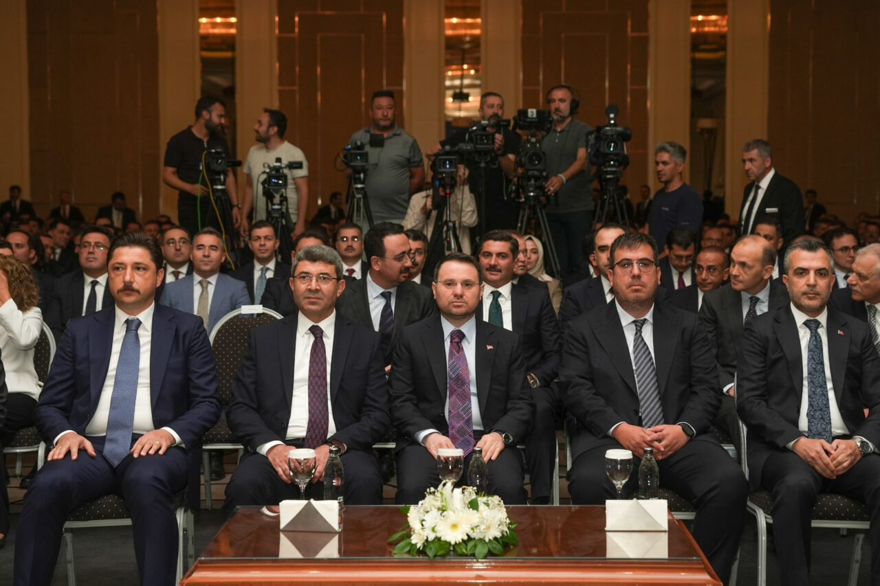 - "FETÖ'nün güncel yapılanmasına, finans kaynaklarına, mahrem yapılanmasına, hücre evlerine,