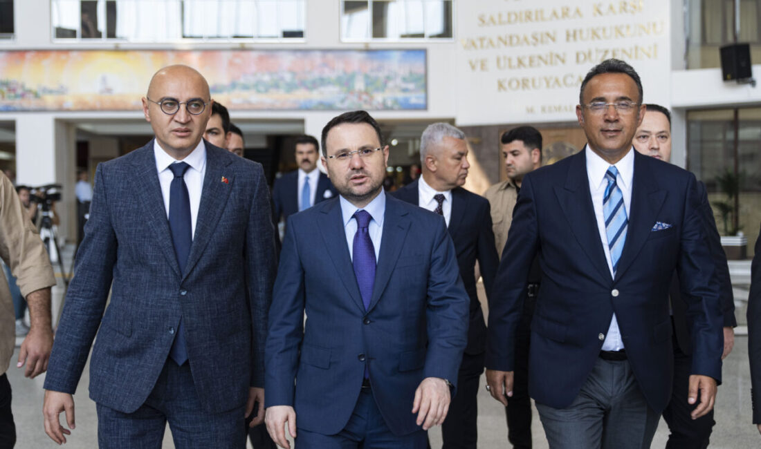 İSTANBUL (AA) – Adalet Bakanı Akın Gürlek, Bakırköy Adalet Sarayı'na