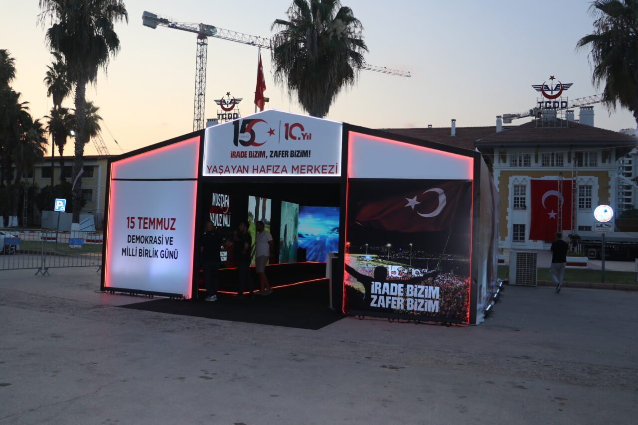 ADANA (AA) – Adana'da açılan 15 Temmuz Yaşayan Hafıza Merkezi,