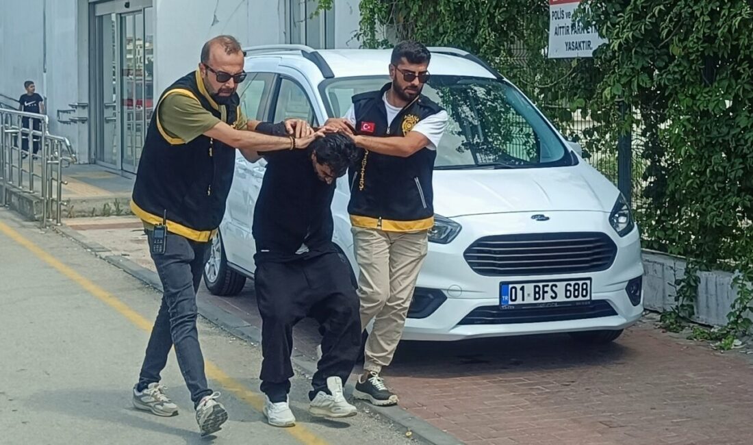 ADANA (AA) – Adana'nın merkez Çukurova ilçesinde eşini darbedip bıçaklayan