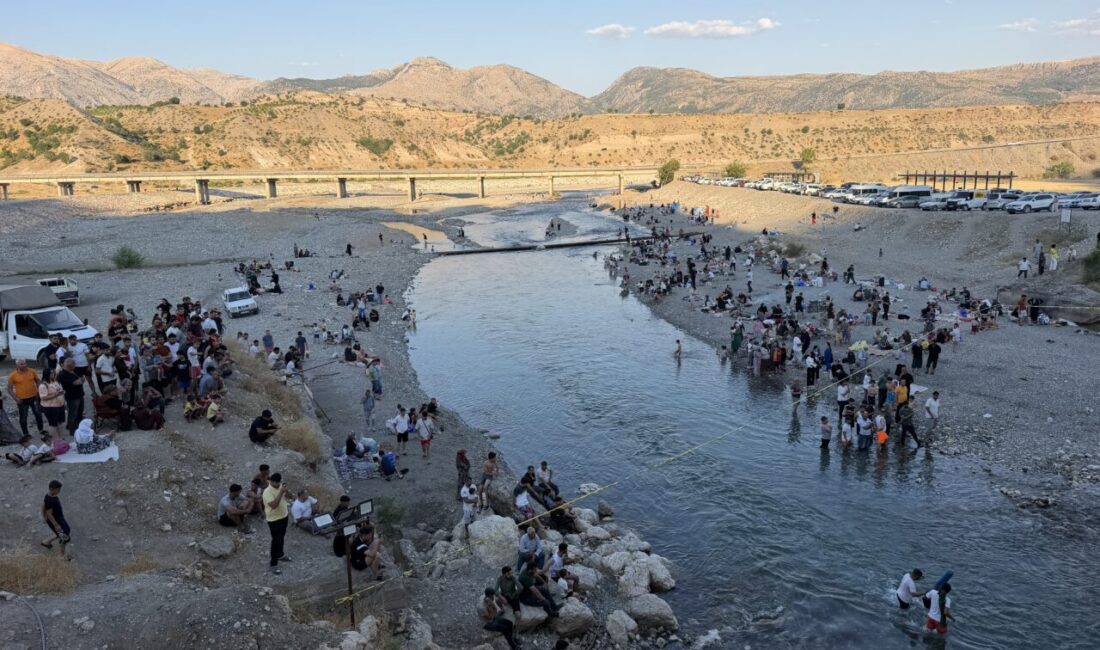 ADIYAMAN (AA) – Adıyaman'ın Kahta ilçesinde serinlemek amacıyla çaya giren