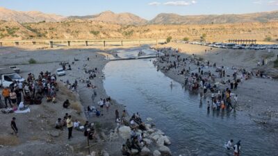 ADIYAMAN (AA) – Adıyaman'ın Kahta ilçesinde serinlemek amacıyla çaya giren