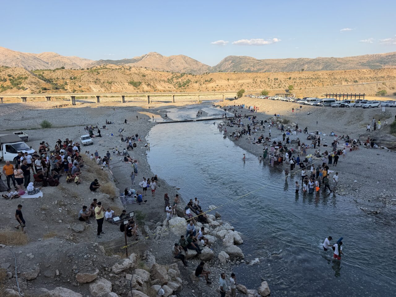 ADIYAMAN (AA) – Adıyaman'ın Kahta ilçesinde serinlemek amacıyla çaya giren