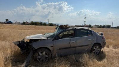 AFYONKARAHİSAR (AA) – Afyonkarahisar'ın Bolvadin ilçesinde şarampole devrilen otomobilin sürücüsü
