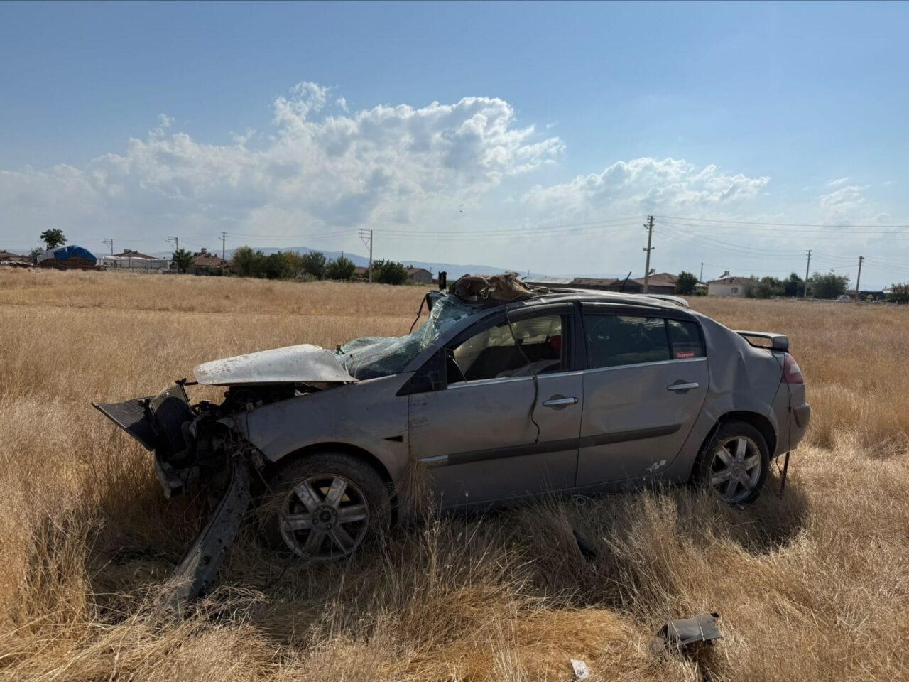 AFYONKARAHİSAR (AA) – Afyonkarahisar'ın Bolvadin ilçesinde şarampole devrilen otomobilin sürücüsü