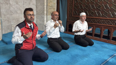 AFYONKARAHİSAR (AA) – Afyonkarahisar'da Vakıflar Genel Müdürlüğünce 25 çocuk için