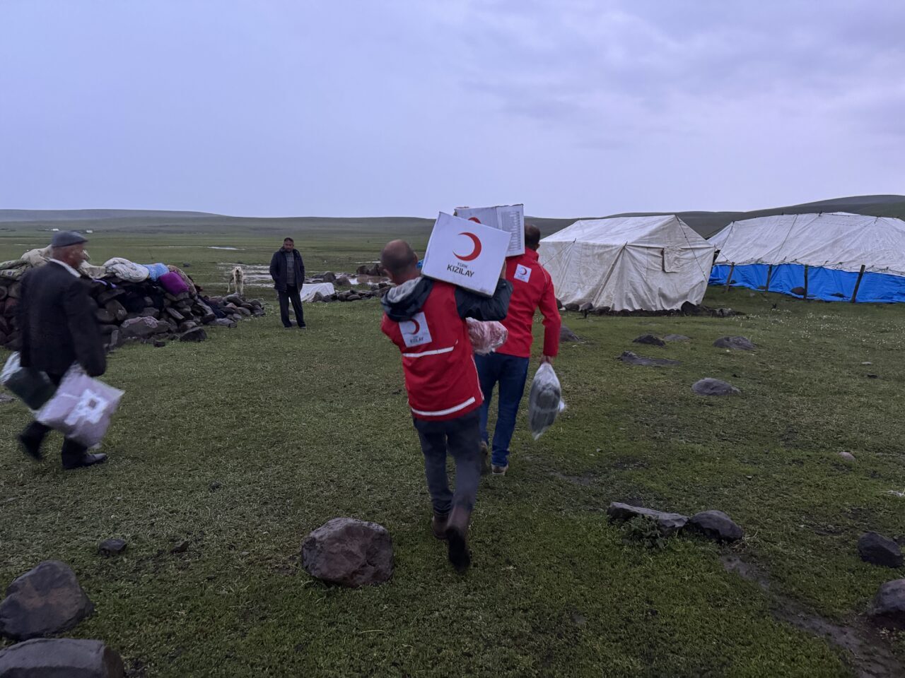 AĞRI (AA) – Ağrı’da sağanağın ardından meydana gelen selden etkilenen