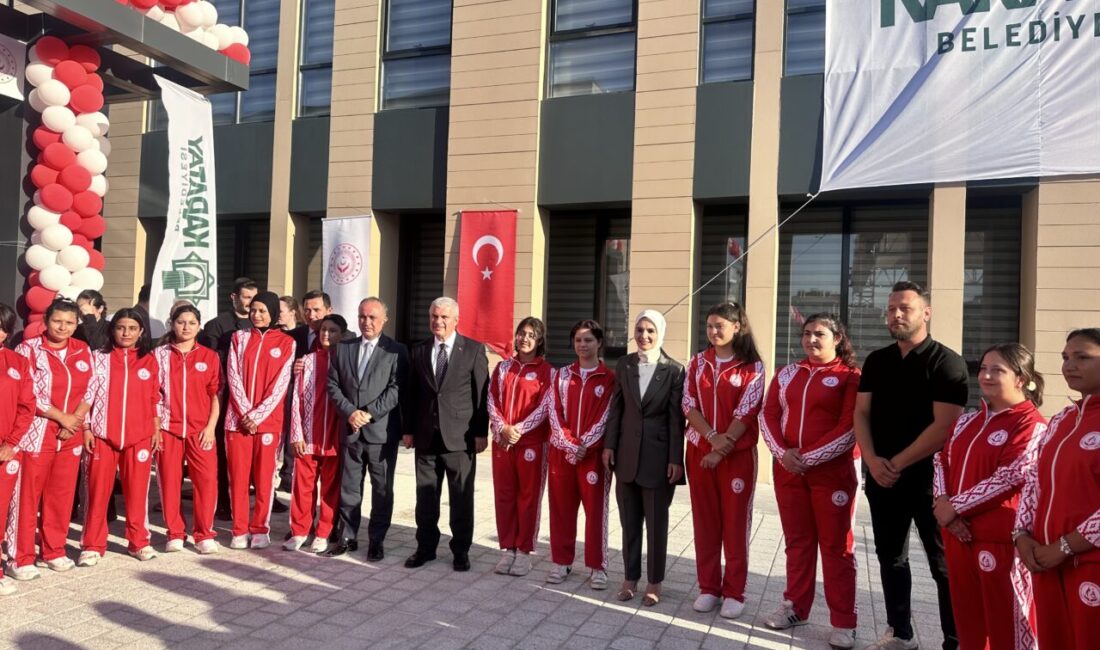 - "Gündüzlü hizmetlerimizi Türkiye'nin dört bir yanında yaygınlaştırıyoruz. Çünkü bu