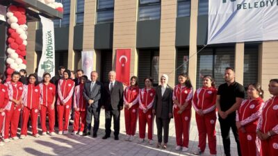 - "Gündüzlü hizmetlerimizi Türkiye'nin dört bir yanında yaygınlaştırıyoruz. Çünkü bu