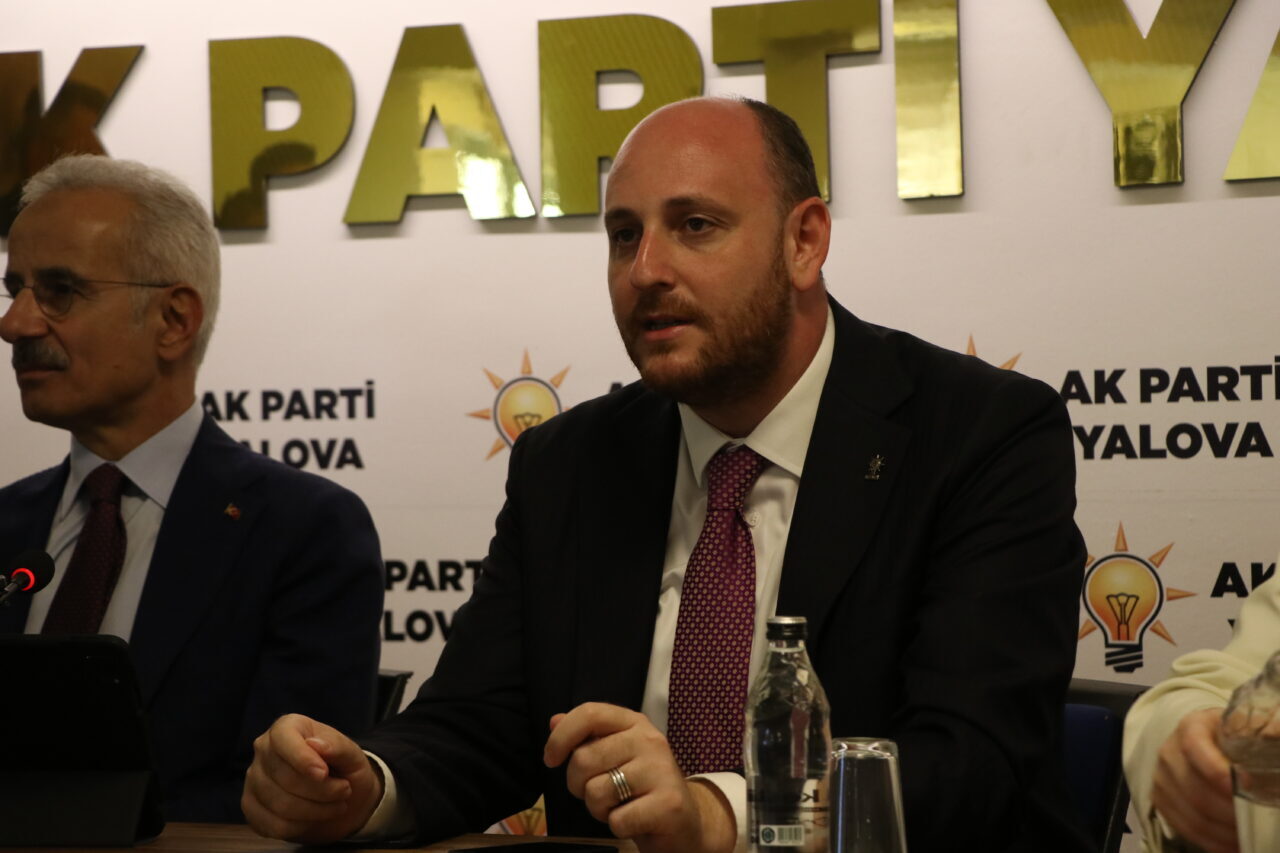 - "Nasıl yolları sırat-ı müstakim üzere dosdoğru inşa ediyorsak, Türkiye'nin