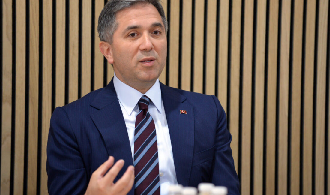 - "Bu insanların vatan sevgisini sorgulamak kimsenin haddine değildir. Bu