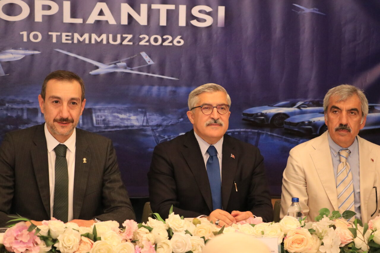 - "NATO zirvesi Türkiye'nin küresel dünya sahnesine çıkmasının işareti oldu"