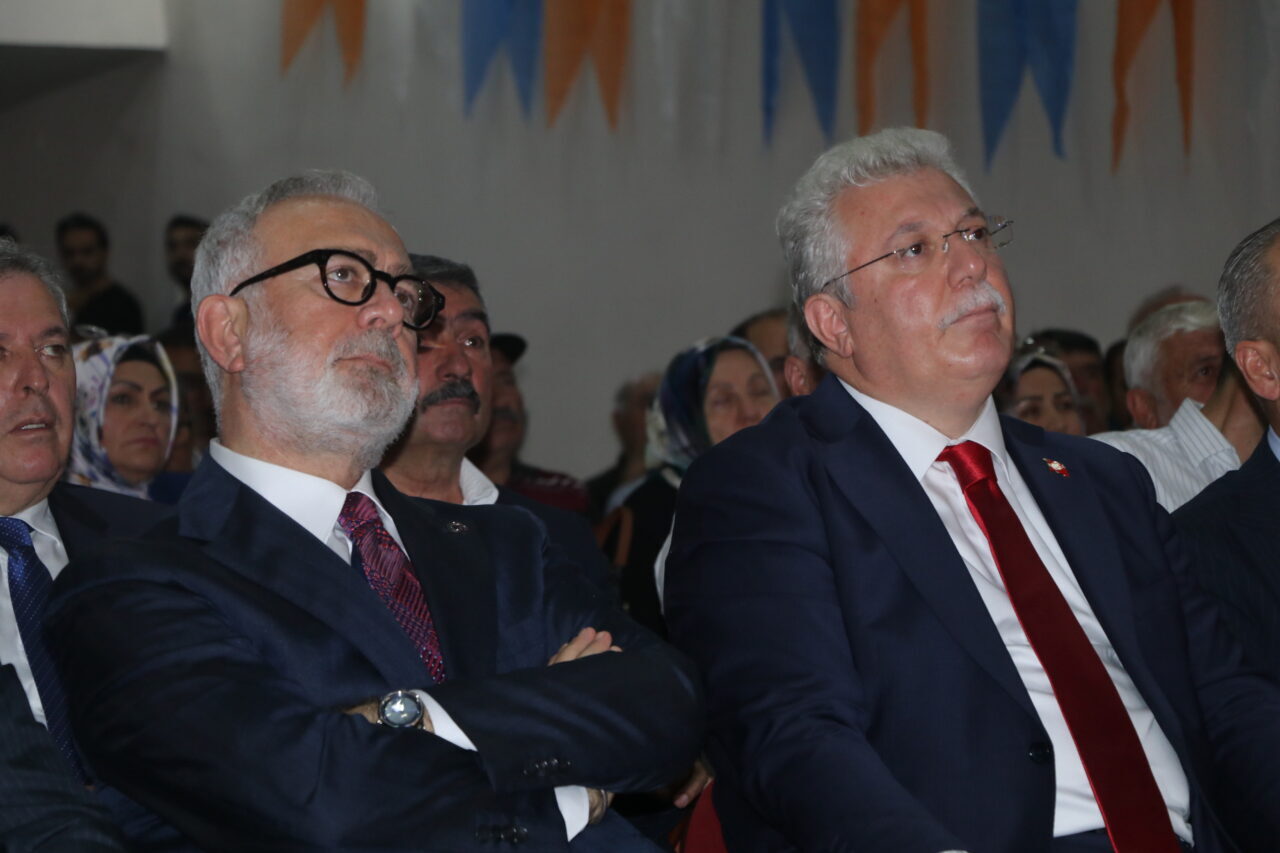 - "Türkiye'nin kendi göğünü, kendi denizini, kendi sınırlarını kendi imkanlarıyla