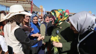 - "Bizler kızıyla erkeğiyle, anasıyla bacısıyla hep beraber bu barış