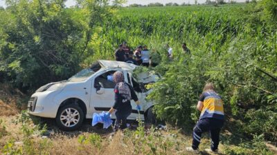 AKSARAY (AA) – Aksaray'da hafif ticari aracın şarampole devrilmesi sonucu