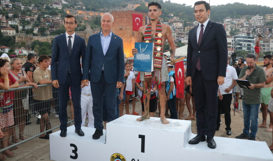 ANTALYA (AA) – Antalya'nın Alanya ilçesinde 1 Temmuz Denizcilik ve