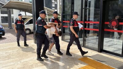 ANTALYA (AA) – Antalya'nın Alanya ilçesinde marketten para çaldıktan sonra