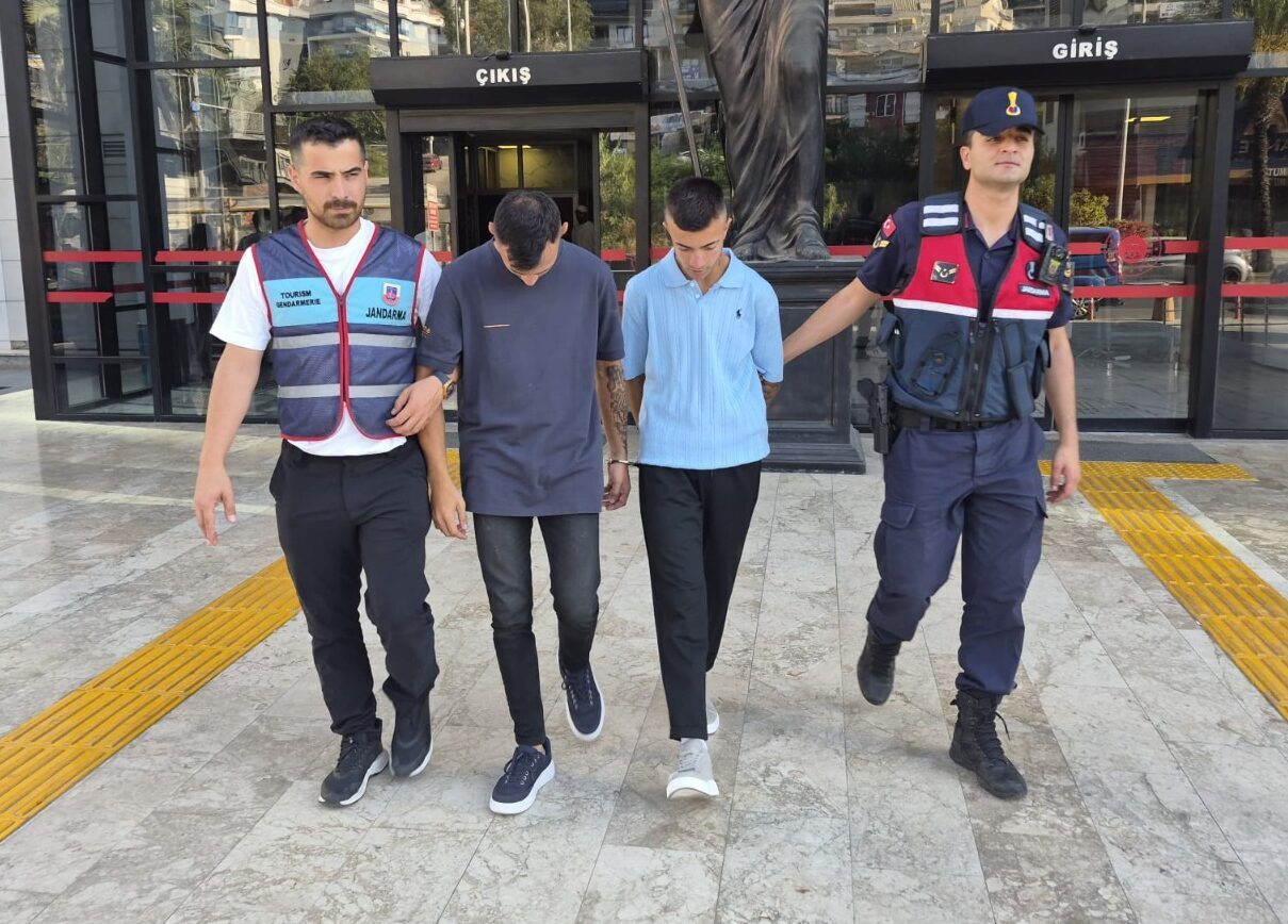 ANTALYA (AA) – Antalya'nın Alanya ilçesinde bir iş yerinden para