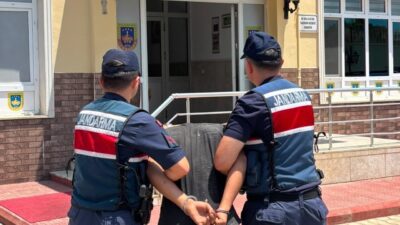 ANTALYA (AA) – Antalya'nın Alanya ilçesinde bir işletmede yemek yedikten