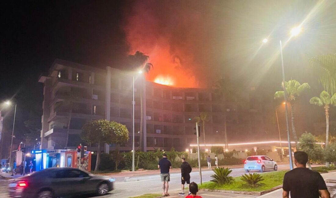 ANTALYA (AA) – Antalya'nın Alanya ilçesinde bir otelde çıkan yangın