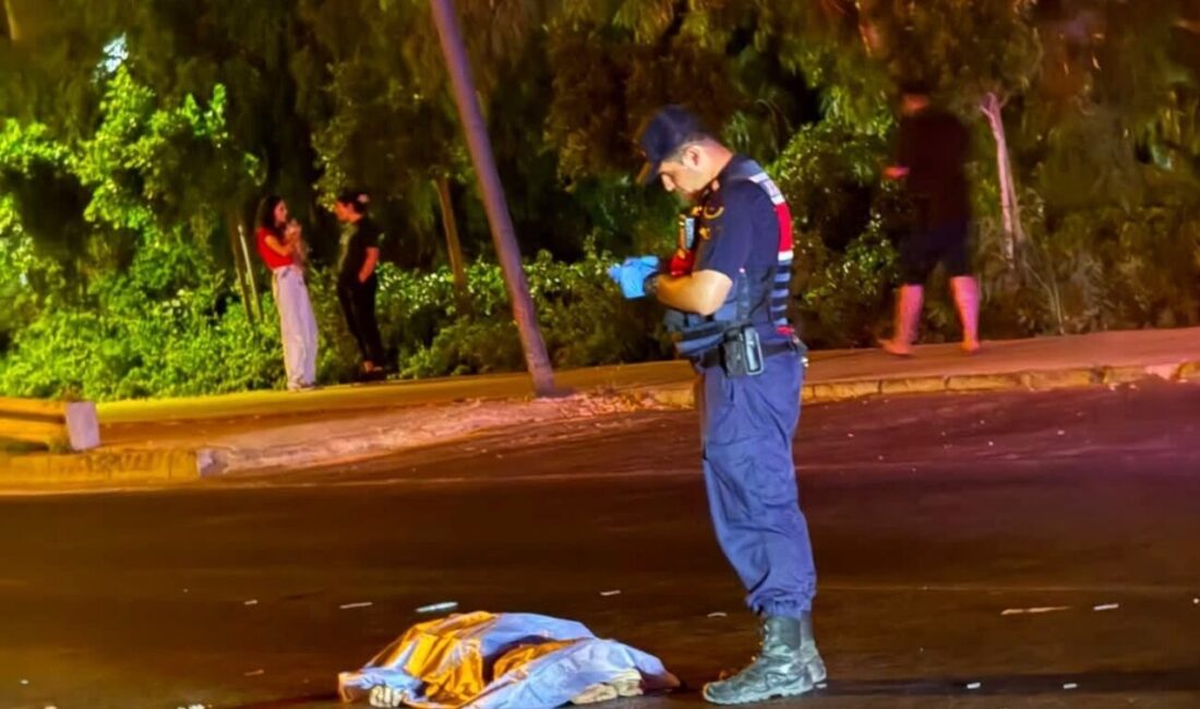 ANTALYA (AA) – Antalya'nın Alanya ilçesinde yolun karşısına geçmeye çalışırken