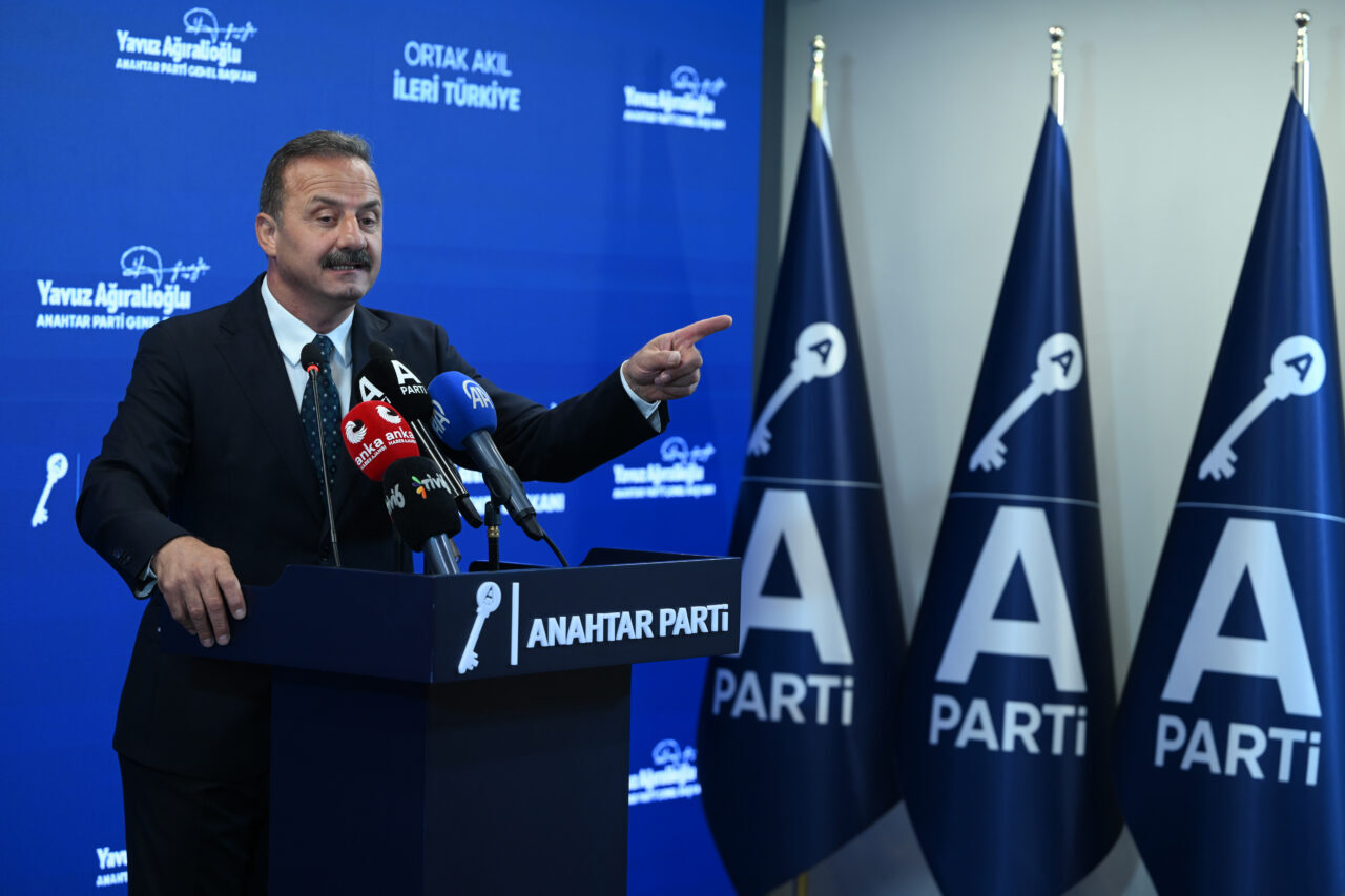ANKARA (AA) – Anahtar Parti Genel Başkanı Yavuz Ağıralioğlu, partisinin