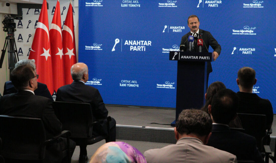 - "Anahtar Parti'yi, millet yolculuğunun her kademesinde güçlenen, umudu güçlendiren,