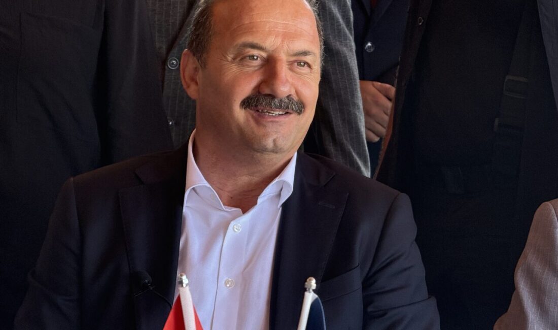 RİZE (AA) – Anahtar Parti Genel Başkanı Yavuz Ağıralioğlu, Rize'de