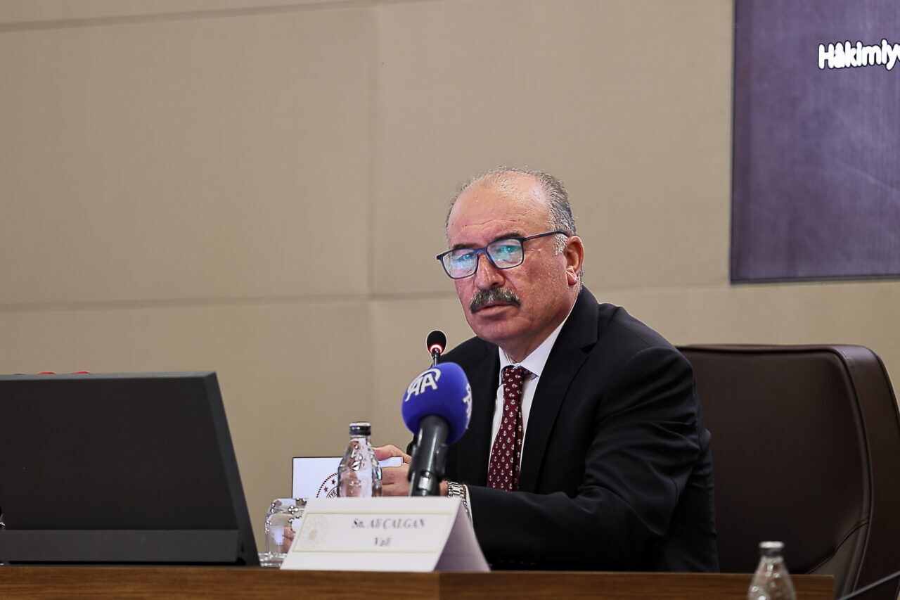 ÇORUM (AA) – Çorum Valisi Ali Çalgan, Ankara-Kırıkkale-Çorum-Samsun Hızlı Demir