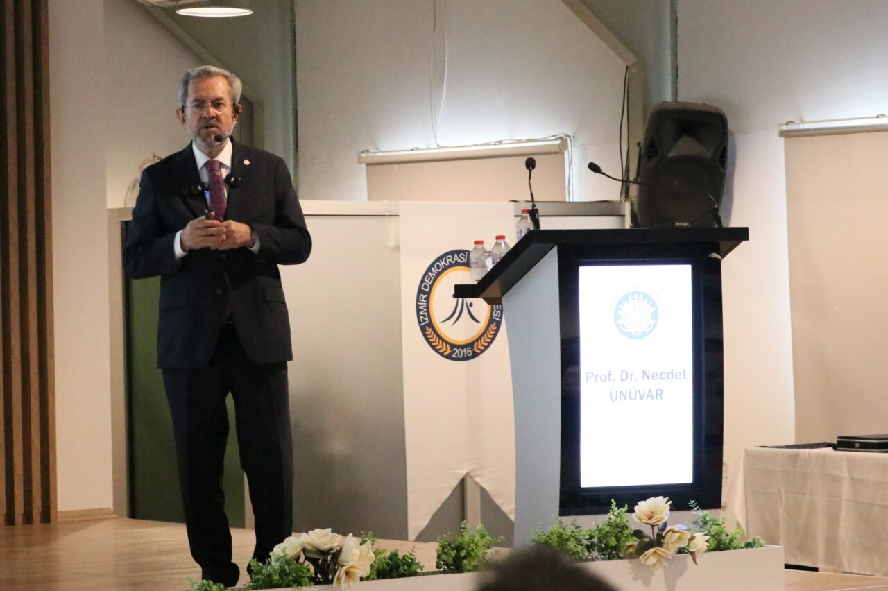 - O dönem AK Parti Adana Milletvekili olan Ünüvar:
- "Gece