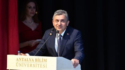 - Antalya Valisi Hulusi Şahin:
- "Önünüzde inişler ve çıkışlar, bazen