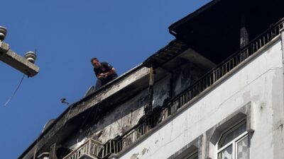 ANTALYA (AA) – Antalya'nın Muratpaşa ilçesinde 5 katlı apartmanın teras