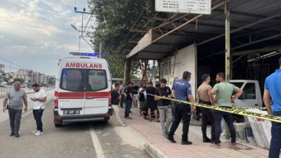 ANTALYA (AA) – Antalya'nın Kepez ilçesinde üzerine mermer blok düşen