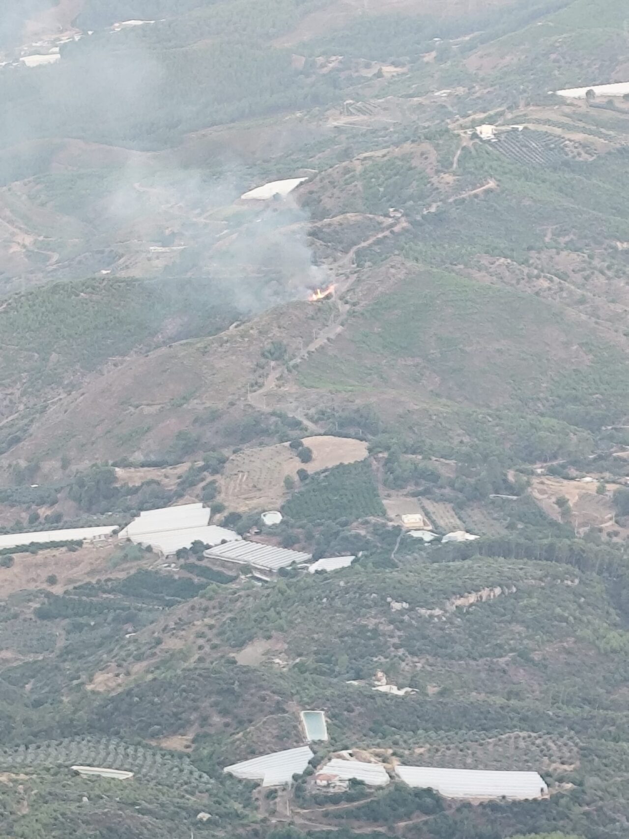 ANTALYA (AA) – Antalya'nın Kumluca ilçesinde sabah saatlerinde iki ayrı