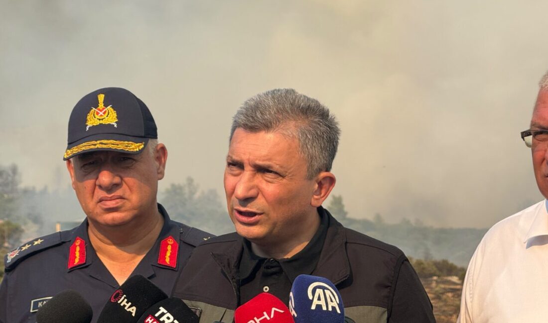 - Vali Hulusi Şahin:
- "Çok yüksek bir rüzgar, fırtına seviyesinde.