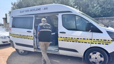 ANTALYA (AA) – Antalya'nın Kepez ilçesinde serinlemek için su kanalına