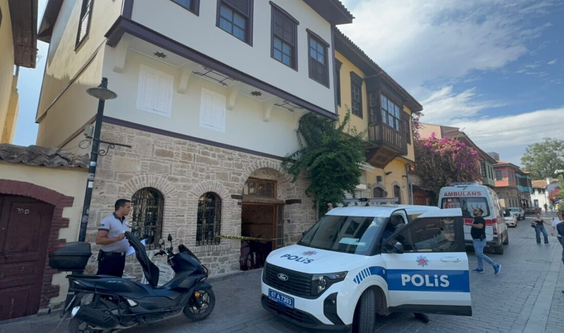 ANTALYA (AA) – Antalya'nın Muratpaşa ilçesinde yabancı uyruklu bir kişi