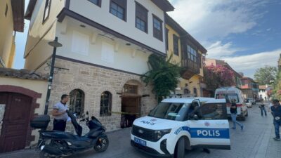 ANTALYA (AA) – Antalya'nın Muratpaşa ilçesinde yabancı uyruklu bir kişi