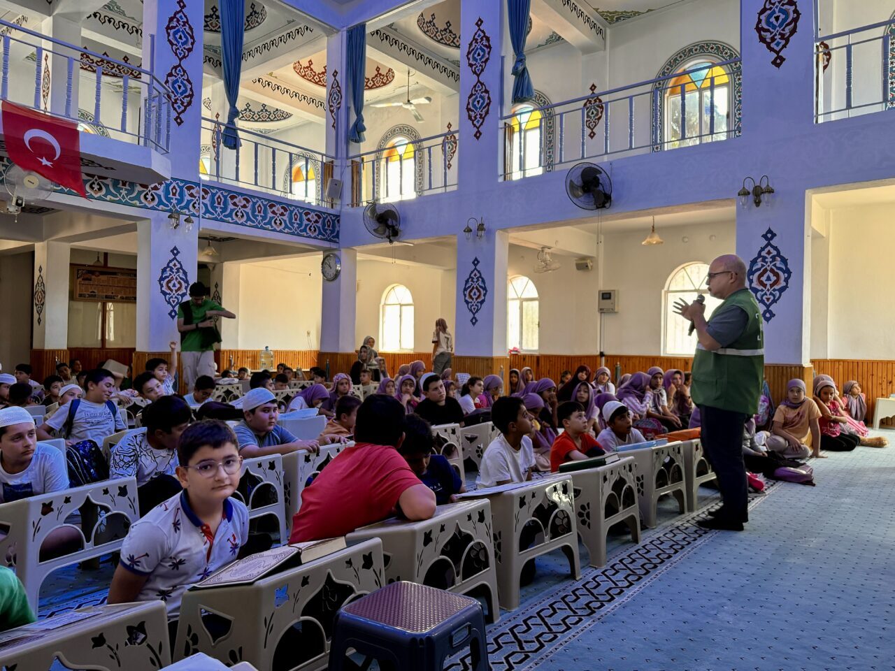 ANTALYA (AA) – Antalya'da, Türkiye Yeşilay Cemiyeti'nce, yaz Kur'an kursularına