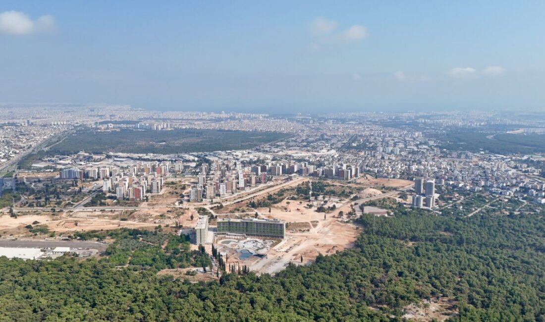 ANTALYA (AA) – Nem oranının yüzde 88'e ulaştığı Antalya'da, sıcak