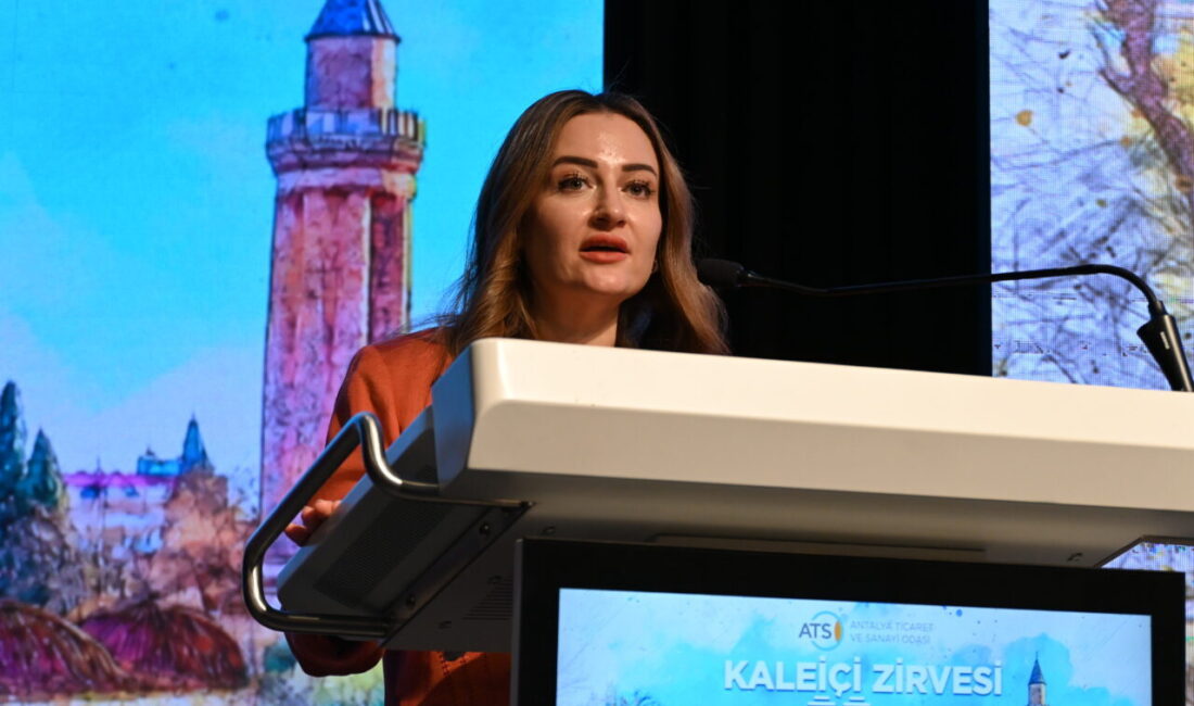 - Vali Hulusi Şahin:
- "Kaleiçi, muhteşem deniz manzarasıyla, tarihi eserleriyle