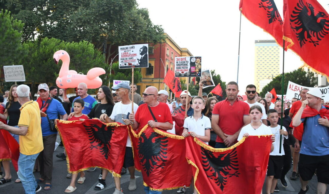 TİRAN (AA) – Arnavutluk'un başkenti Tiran'da, Avlonya (Vlora) kentindeki Zvernec