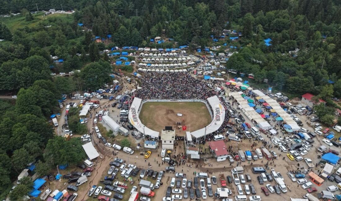 ARTVİN (AA) – Artvin'de 45'incisi düzenlenen "Kafkasör Kültür, Turizm ve