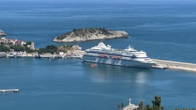 BARTIN (AA) – Rusya'nın Soçi kentinden hareket eden "Astoria Grande"
