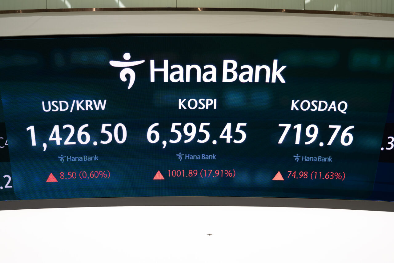 - Güney Kore'de Kospi endeksinde işlem gören ülkenin çip devi