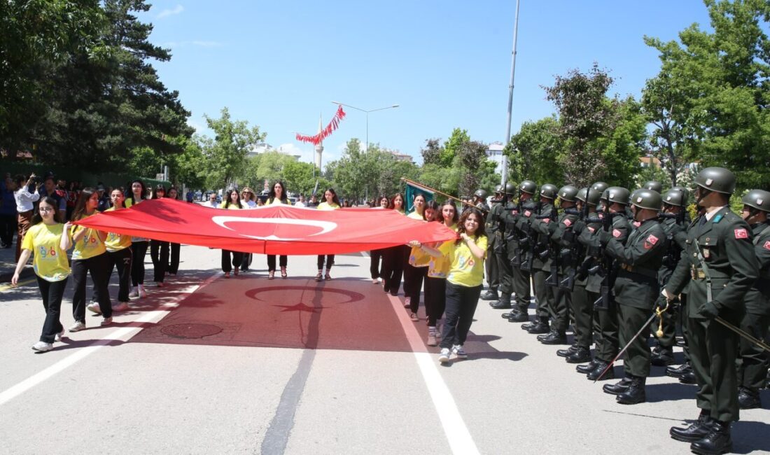 ERZURUM (AA) – Gazi Mustafa Kemal Atatürk'ün Erzurum'a gelişinin 107.