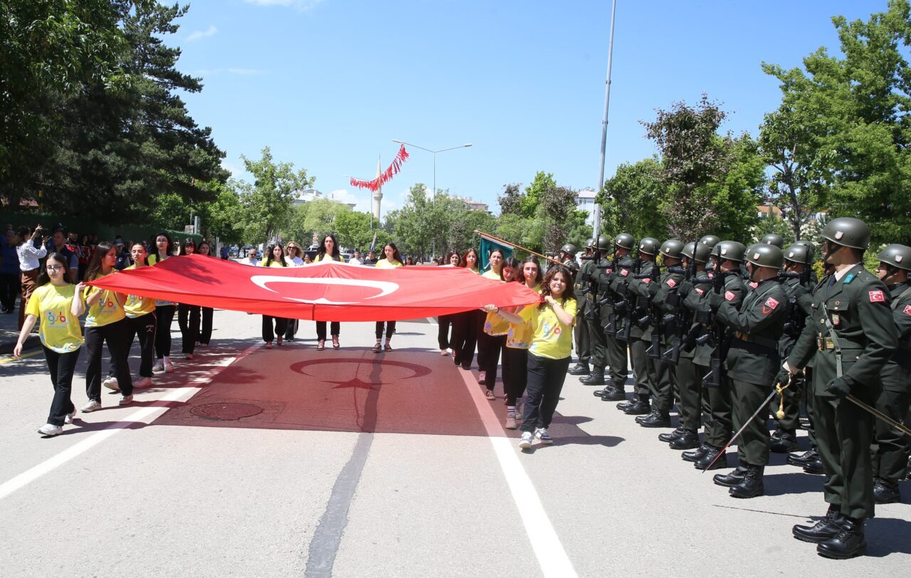 ERZURUM (AA) – Gazi Mustafa Kemal Atatürk'ün Erzurum'a gelişinin 107.