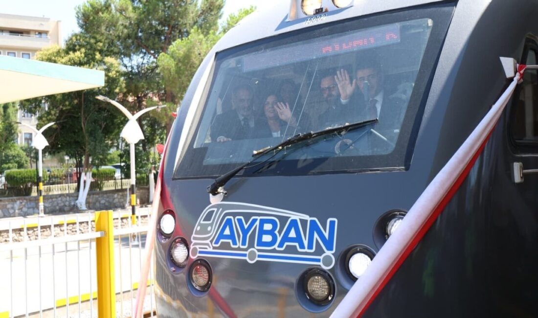 - Ulaştırma ve Altyapı Bakan Yardımcısı Osman Boyraz:
- "Bugünden itibaren
