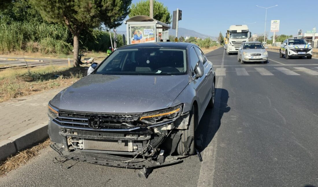 AYDIN (AA) – Aydın'ın Nazilli ilçesinde otomobil ile motosikletin çarpıştığı